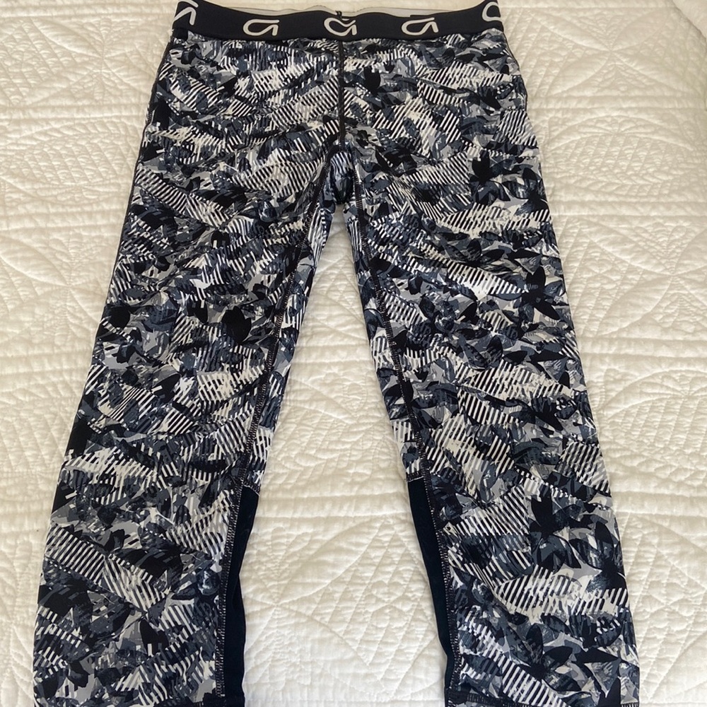 Gap fit leggings. Sz M
